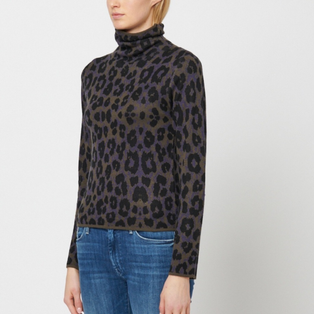 Leopard Print Turtleneck Knit Top - Picture 2 of 5